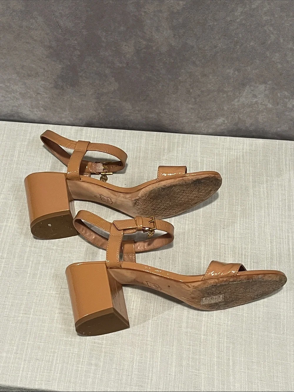 Tori Burch Laurel Tan Block Heel Sandals - Sleek Ankle Strap size 7